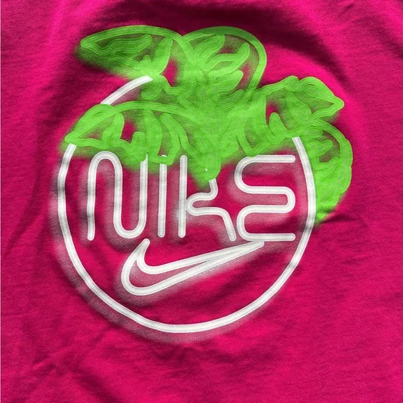 Nike Men's Vibrant Pink Short Sleeve Tee - Neon Palm- Fireberry Size M - Picture 7 of 7